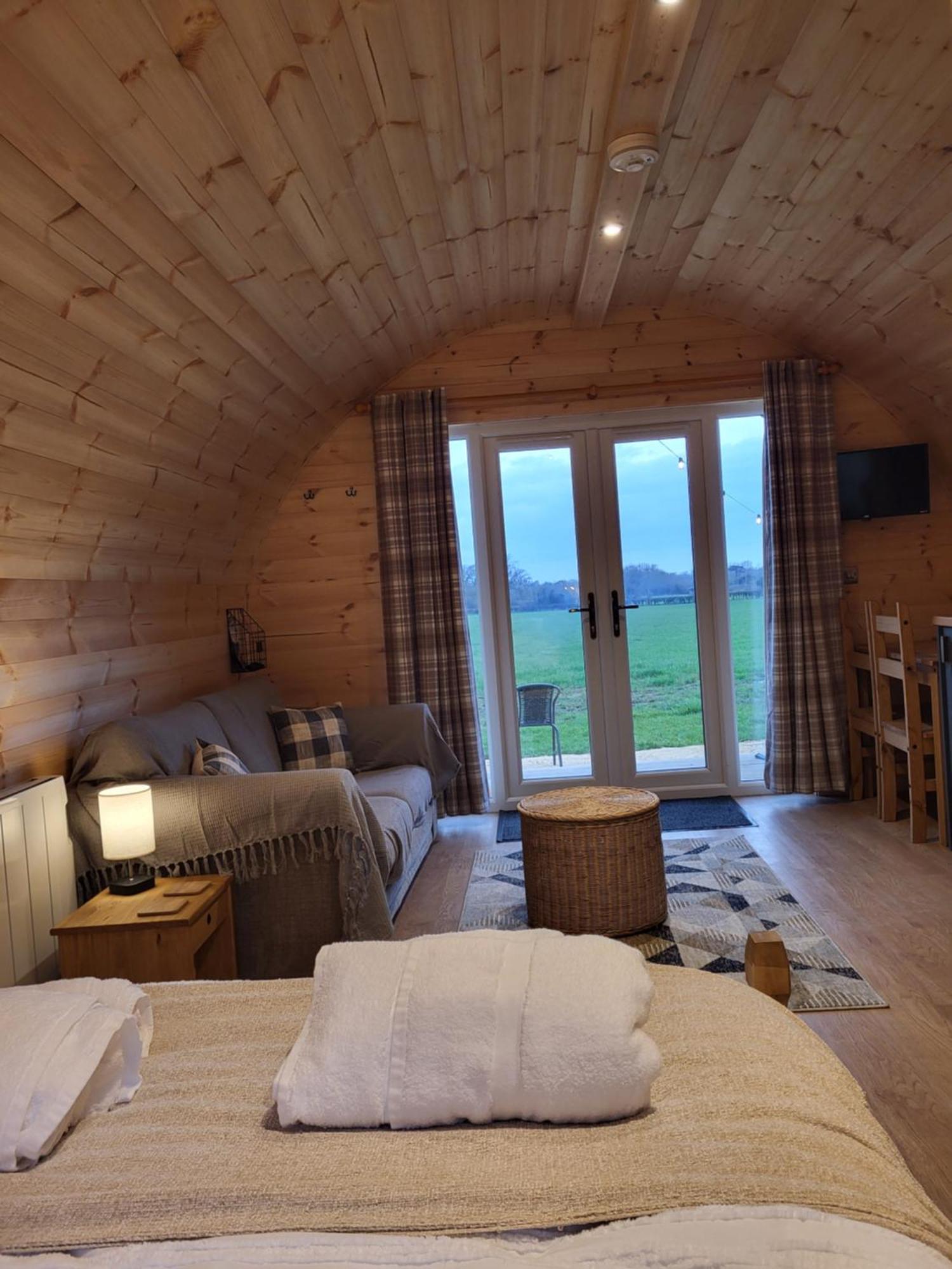 Lois' Pod With Hot Tub, Near Airport Hotel Bristol Luaran gambar