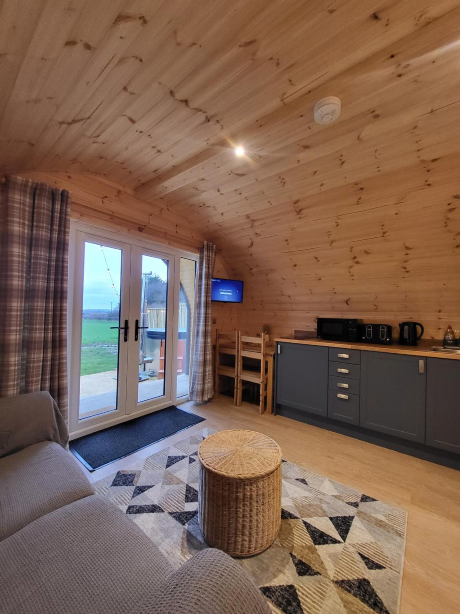 Lois' Pod With Hot Tub, Near Airport Hotel Bristol Luaran gambar