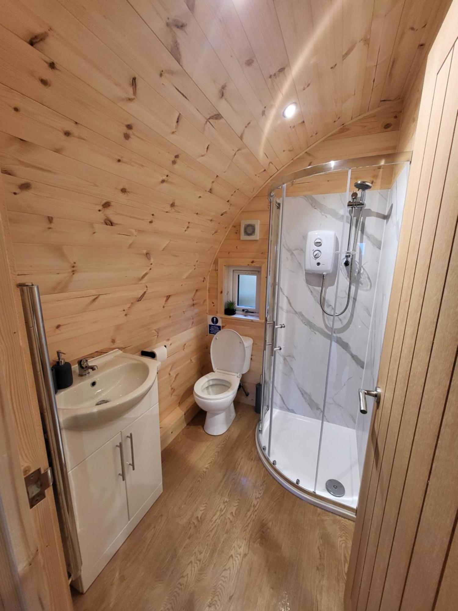 Lois' Pod With Hot Tub, Near Airport Hotel Bristol Luaran gambar