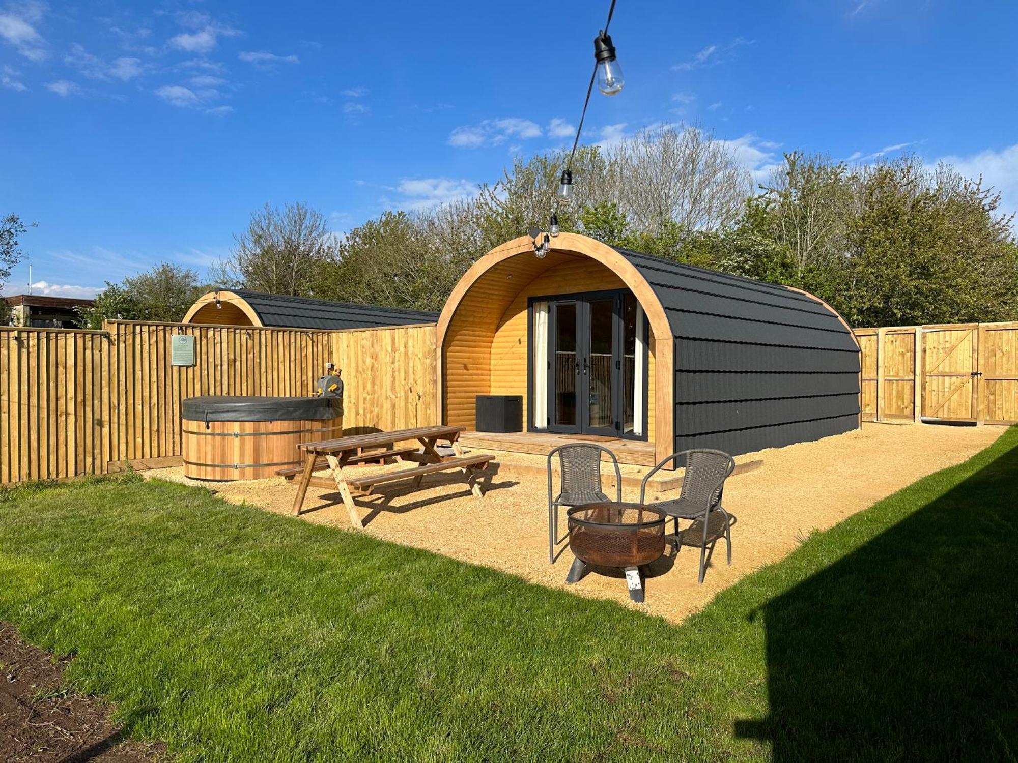 Lois' Pod With Hot Tub, Near Airport Hotel Bristol Luaran gambar